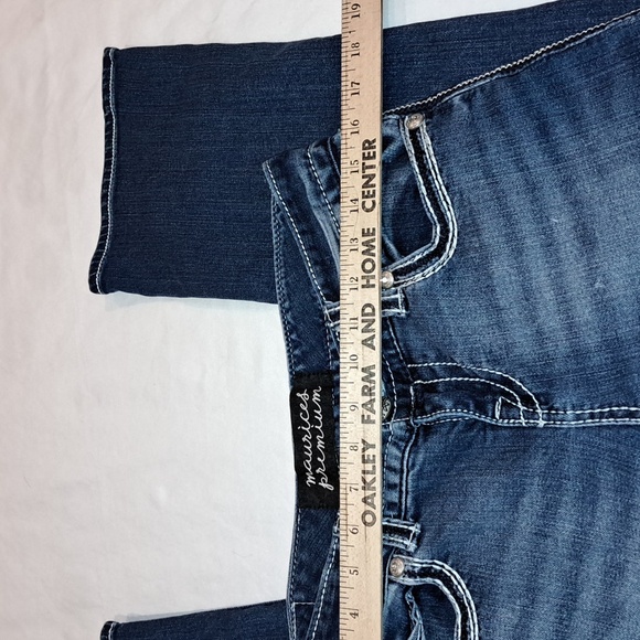 Maurices Premium Denim Capris. Size 7/8 Regular. - Picture 6 of 10